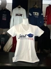 JUST GRADUATED V YAKA BEYAZ T-SHIRT